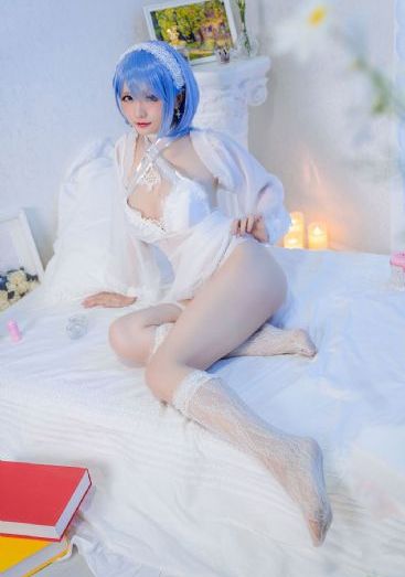 爸爸让儿子跟奶奶睡_DVD在线视频播放